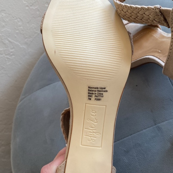 Style & Co sandal - Picture 3 of 4